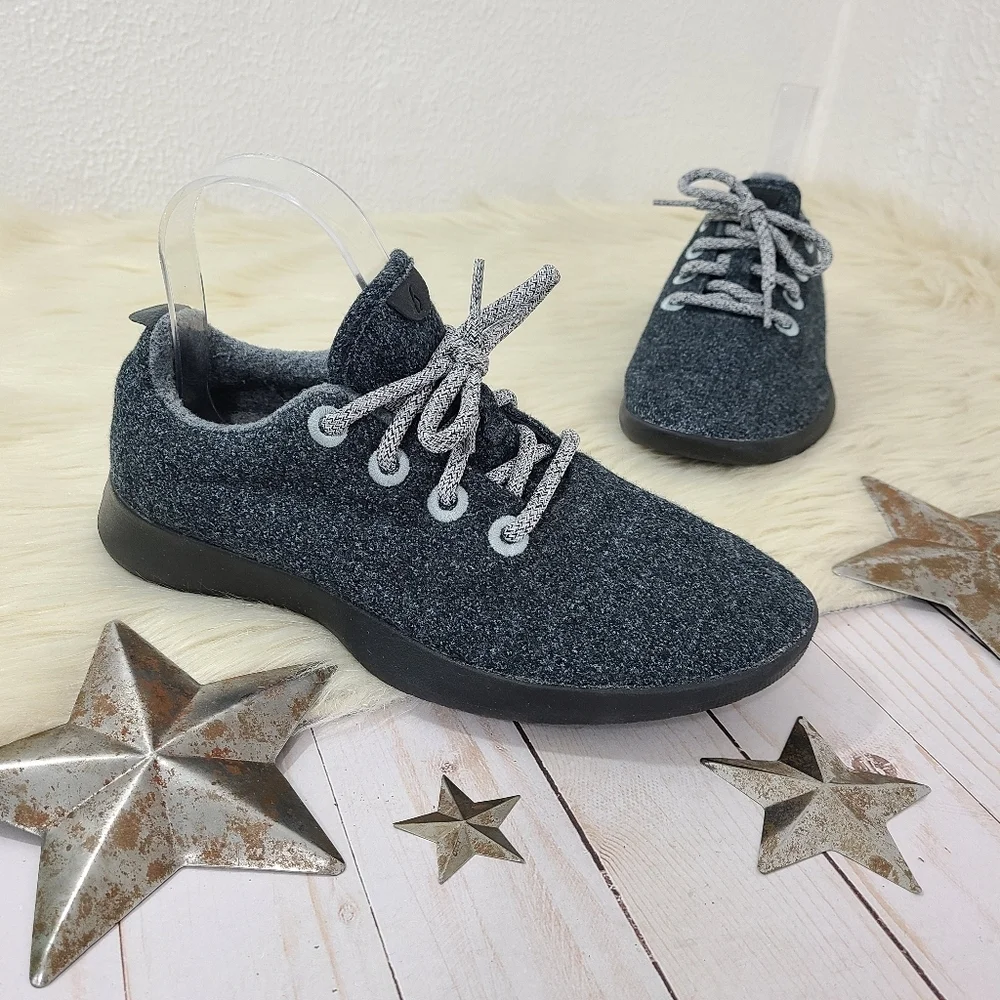 Allbirds women's wool runners dark gray black sneakers lace up size 8
